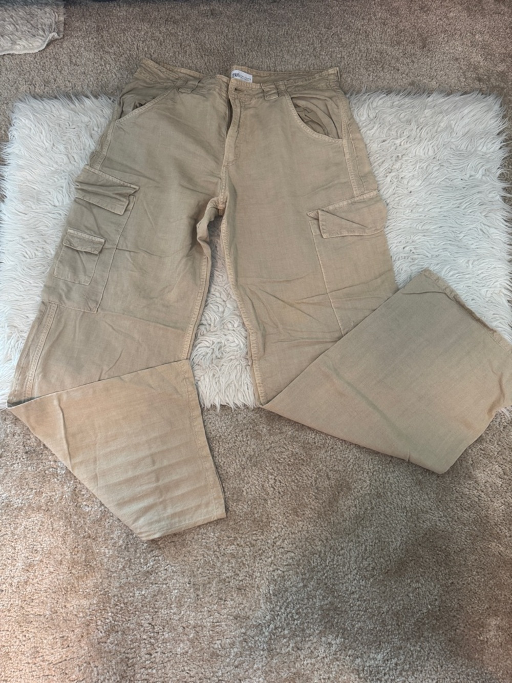 Zara Women's Beige Cargo Jeans with Utility Pockets
